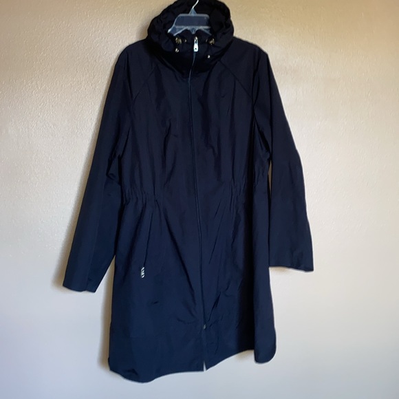 Cole Haan Signature rain jacket 3/4 length. - Picture 6 of 11